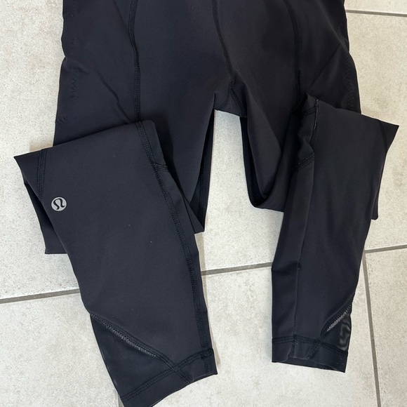 Lululemon Inspire Tight II (Mesh) Size 4 - Picture 8 of 11
